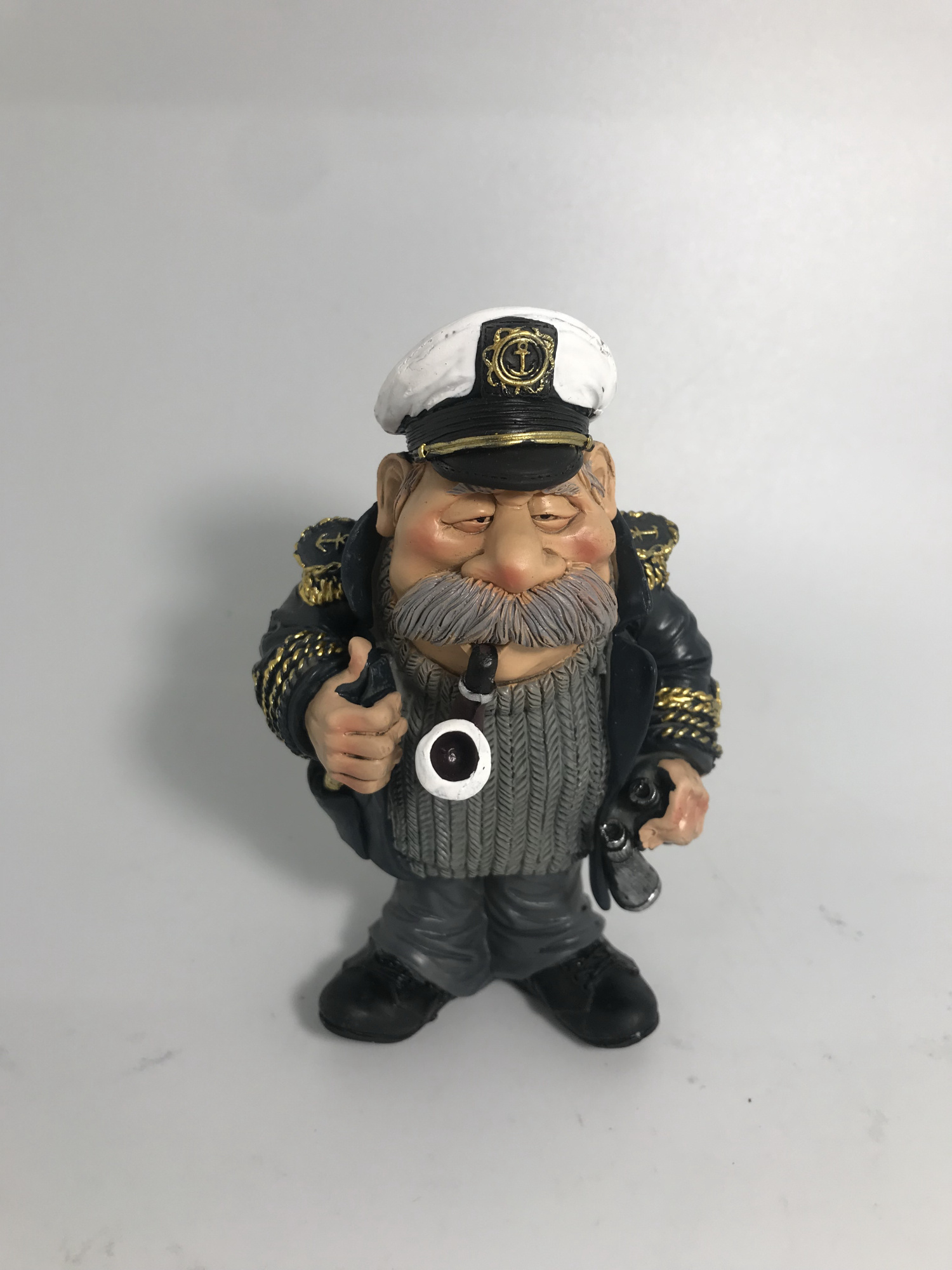 Фигурка капитан 14см (с2)