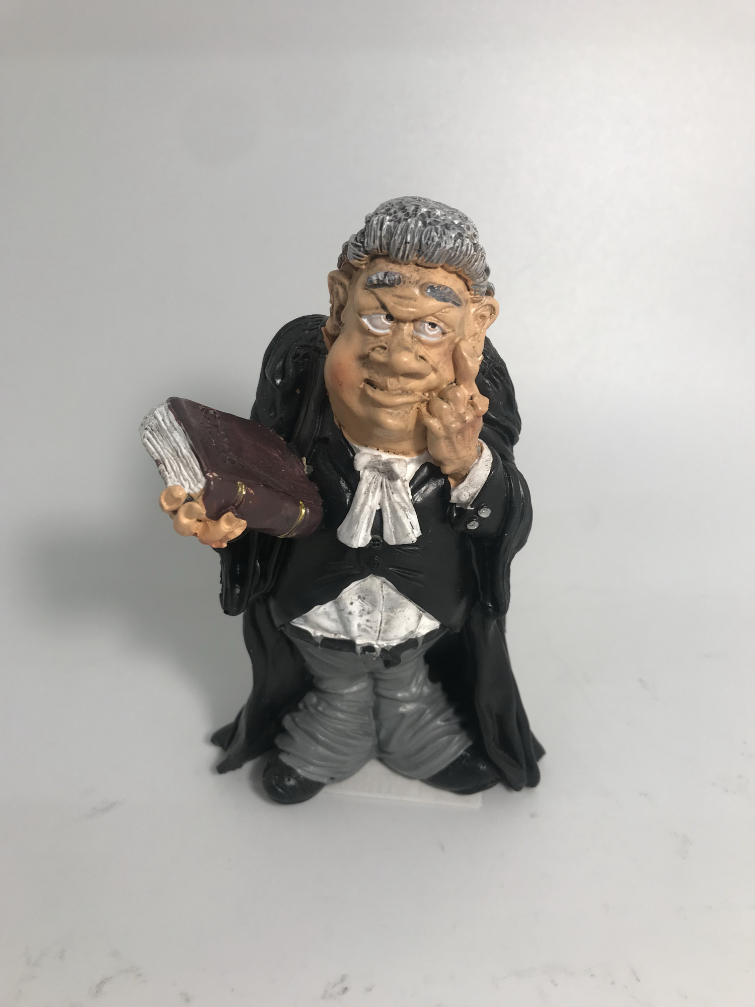 Фигурка судья 14см (с2)